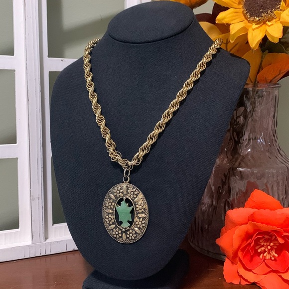 SWANK Jewelry - Jadeite Swank Asian Princess Necklace Heavy Gold Tone Chain Vintage
